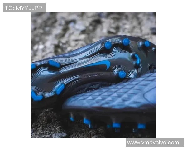 传奇8足球鞋的魅力与性能解析助你在球场上尽显风采 传奇8足球鞋的魅力与性能解析助你在球场上尽显风采