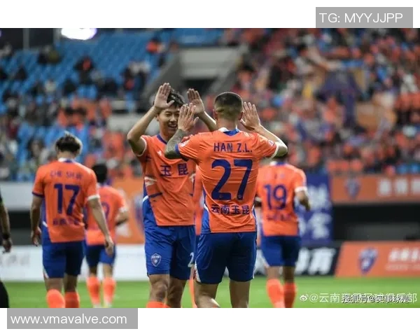 广东队与重庆队的激烈对决展现足球魅力与团队精神的巅峰对抗 广东队与重庆队的激烈对决展现足球魅力与团队精神的巅峰对抗